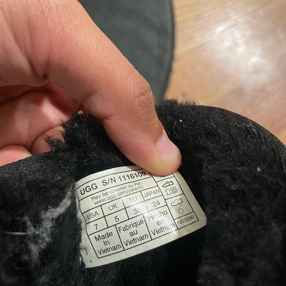 Ultra Mini UGG Size 7 - Picture 4 of 5